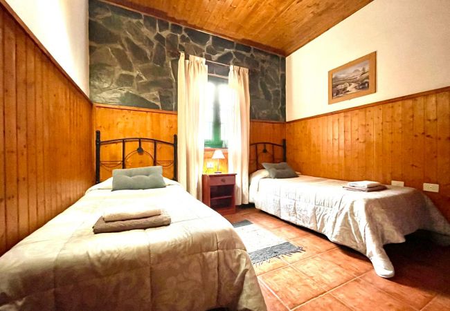 Landhaus in Hermigua - Cara Rural con 3 dormitorios y barbacoa cerca a Playa Hermigua 