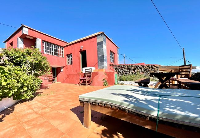 Landhaus in Isora - Cara rural con chimenea, vistas al mar, El Teide y a la Gomera 