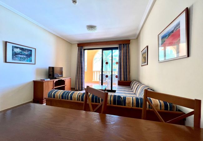 Ferienwohnung in San Miguel de Abona - Junior suite, heated pool, Wifi, well connected 
